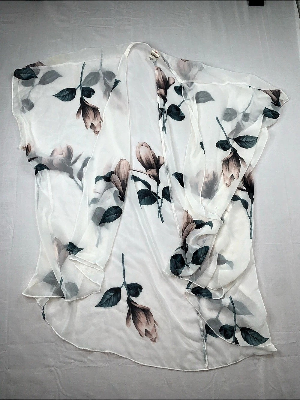 I JOAH Floral cover up in White & Pink Size Sm